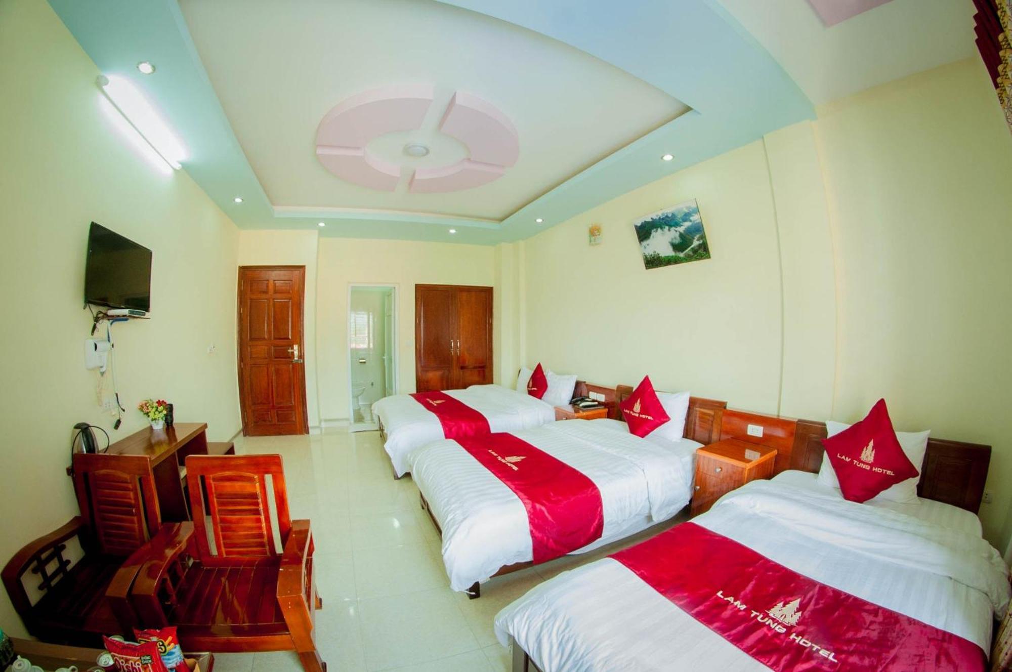 Lam Tung Hotel Dong Van - By Bay Luxury Bagian luar foto