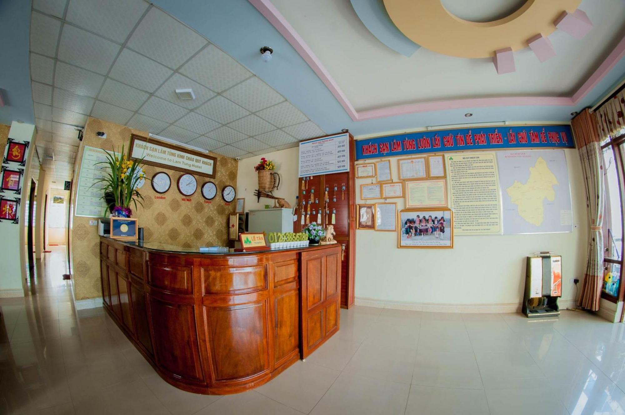 Lam Tung Hotel Dong Van - By Bay Luxury Bagian luar foto